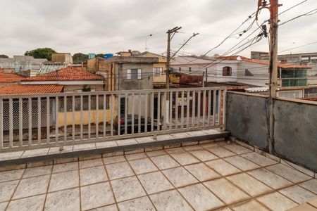 Casa à venda com 125m², 3 quartos e 2 vagas Casa à venda com 125m², 3 quartos e 2 vagasVaranda