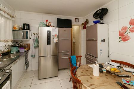 Casa à venda com 125m², 3 quartos e 2 vagas Casa à venda com 125m², 3 quartos e 2 vagasCozinha