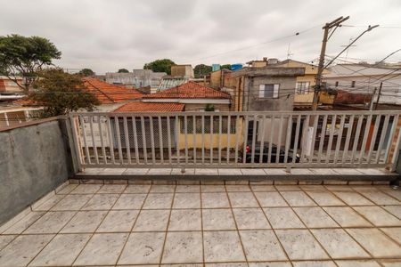 Casa à venda com 125m², 3 quartos e 2 vagas Casa à venda com 125m², 3 quartos e 2 vagasVaranda