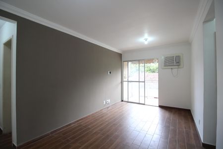 Sala de apartamento à venda com 2 quartos, 60m² em Taquara, Rio de Janeiro
