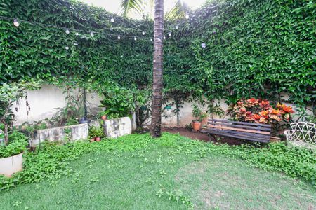 Casa à venda com 326m², 4 quartos e 4 vagasQuintal