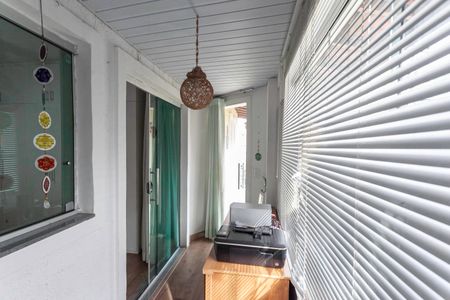 Casa à venda com 326m², 4 quartos e 4 vagasVaranda da suíte 2