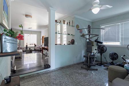 Casa à venda com 326m², 4 quartos e 4 vagasSala 3