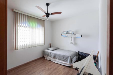 Casa à venda com 326m², 4 quartos e 4 vagasQuarto 1