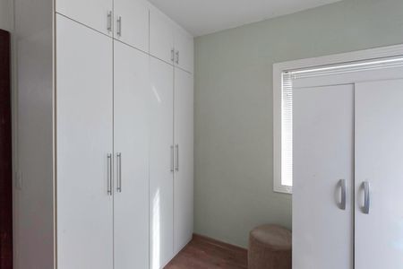 Casa à venda com 326m², 4 quartos e 4 vagasCloset da suíte 2