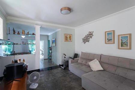 Casa à venda com 326m², 4 quartos e 4 vagasSalas 1 e 2