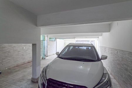 Casa à venda com 326m², 4 quartos e 4 vagasGaragem