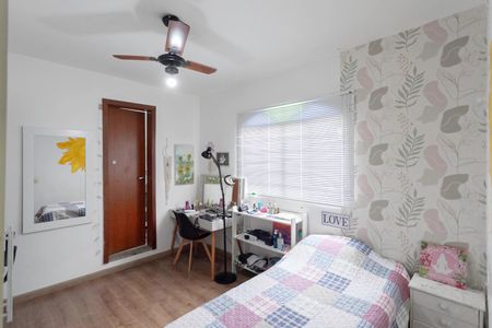 Casa à venda com 326m², 4 quartos e 4 vagasSuíte 1