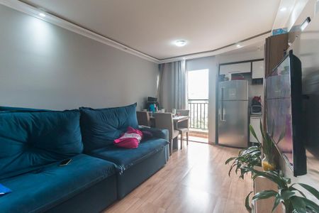 Sala de apartamento para alugar com 2 quartos, 48m² em Conjunto Habitacional Bras Cubas, Mogi das Cruzes