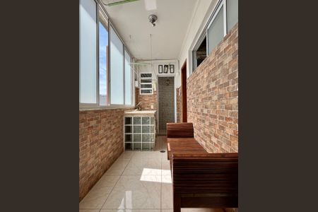 Apartamento para alugar com 120m², 3 quartos e 1 vagaÁrea de Serviço