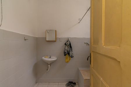 Casa para alugar com 60m², 1 quarto e sem vaga Casa para alugar com 60m², 1 quarto e sem vagaBanheiro
