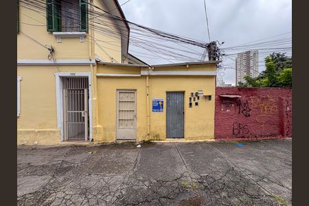 Casa para alugar com 60m², 1 quarto e sem vaga Casa para alugar com 60m², 1 quarto e sem vagaFachada