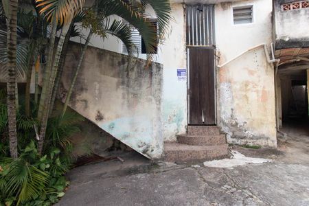 Casa para alugar com 300m², 2 quartos e 2 vagasFachada