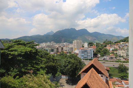 Apartamento para alugar com 67m², 2 quartos e 1 vagaÁrea de serviço - Vista