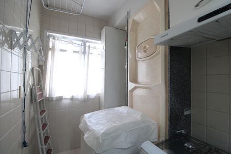 Apartamento para alugar com 67m², 2 quartos e 1 vagaÁrea de serviço