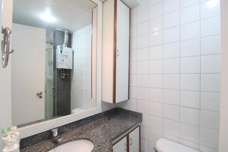 Apartamento para alugar com 67m², 2 quartos e 1 vagaBanheiro