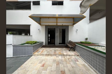 Apartamento para alugar com 67m², 2 quartos e 1 vagaEntrada