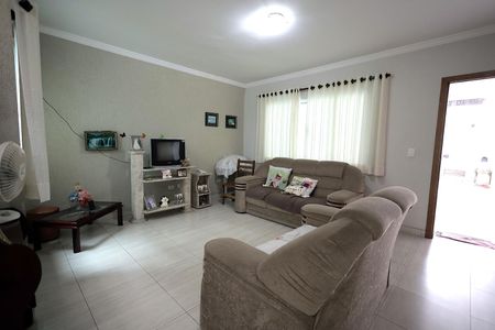 Casa à venda com 158m², 4 quartos e 4 vagasSala