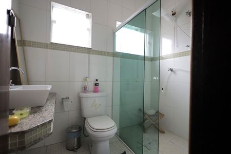 Casa à venda com 158m², 4 quartos e 4 vagasBanheiro Suíte 2