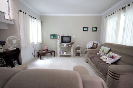 Casa à venda com 158m², 4 quartos e 4 vagasSala