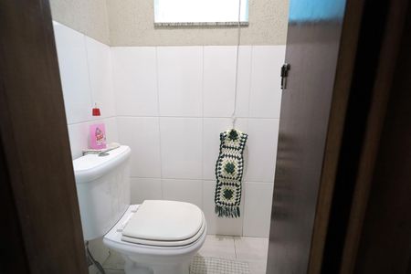 Casa à venda com 158m², 4 quartos e 4 vagasBanheiro 1