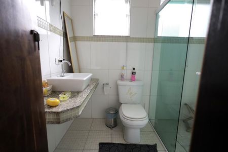 Casa à venda com 158m², 4 quartos e 4 vagasBanheiro Suíte 2