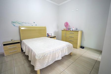 Casa à venda com 158m², 4 quartos e 4 vagasQuarto Suíte 2