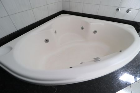 Casa de condomínio para alugar com 210m², 3 quartos e 4 vagasBanheiro do Quarto 3