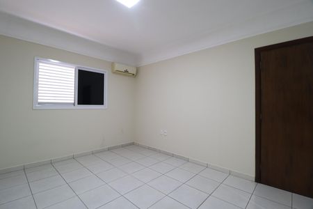 Casa de condomínio para alugar com 210m², 3 quartos e 4 vagasQuarto 3 - Suíte