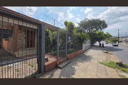 Casa para alugar com 79m², 3 quartos e 2 vagas Casa para alugar com 79m², 3 quartos e 2 vagasFachada