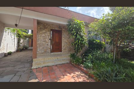 Casa para alugar com 79m², 3 quartos e 2 vagas Casa para alugar com 79m², 3 quartos e 2 vagasFachada