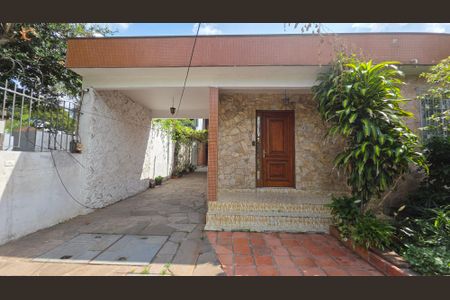 Casa para alugar com 79m², 3 quartos e 2 vagasFachada/Garagem