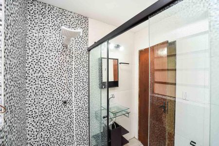 Casa para alugar com 79m², 3 quartos e 2 vagasBanheiro