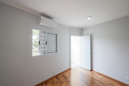 Casa à venda com 79m², 2 quartos e 2 vagasSuíte 1