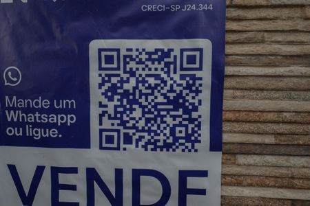 Casa à venda com 79m², 2 quartos e 2 vagasPlaquinha