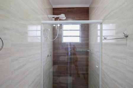 Casa à venda com 79m², 2 quartos e 2 vagasBanheiro da Suíte 1