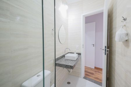 Casa à venda com 79m², 2 quartos e 2 vagasBanheiro da Suíte 2