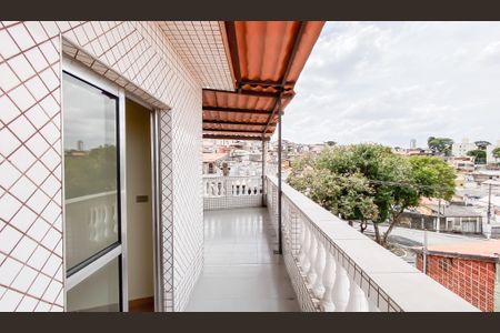 Apartamento para alugar com 110m², 2 quartos e sem vagaVaranda