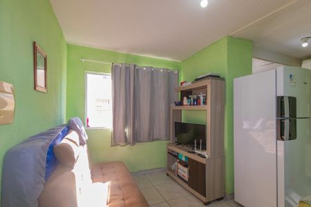 Sala de apartamento à venda com 2 quartos, 42m² em Guajuviras, Canoas