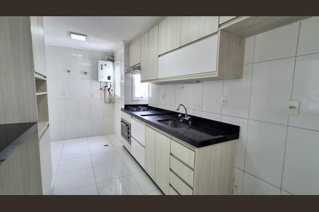Apartamento à venda com 196m², 3 quartos e 3 vagasCozinha 