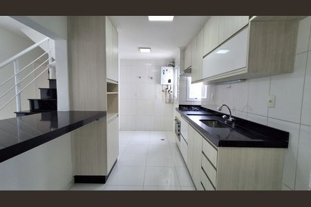 Apartamento à venda com 196m², 3 quartos e 3 vagasCozinha 