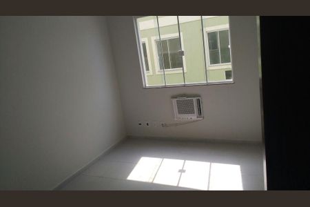Quarto de apartamento para alugar com 2 quartos, 68m² em Caxito, Maricá
