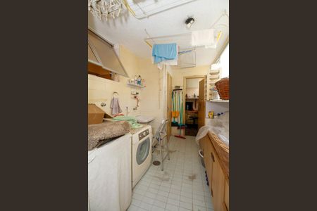 Apartamento à venda com 137m², 3 quartos e 1 vagaÁrea de Serviço