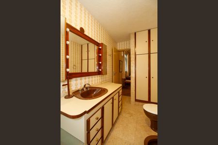 Apartamento à venda com 137m², 3 quartos e 1 vagaBanheiro da Suíte