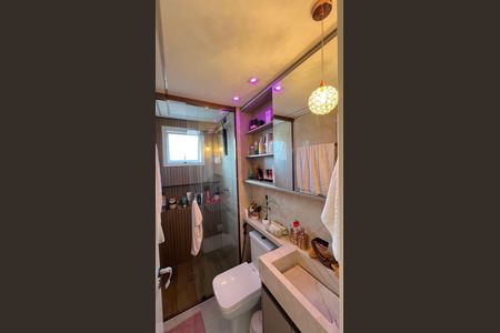 Banheiro de apartamento à venda com 2 quartos, 59m² em Centro, Diadema