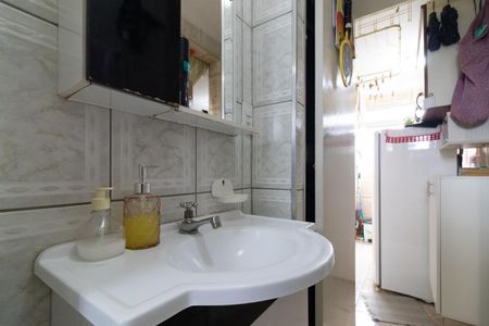 Apartamento à venda com 48m², 2 quartos e 1 vaga Apartamento à venda com 48m², 2 quartos e 1 vagaBanheiro