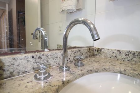 Apartamento à venda com 75m², 3 quartos e 2 vagasBanheiro Quarto 1 suíte