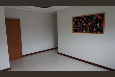 Casa para alugar com 560m², 5 quartos e 6 vagasSuíte 2