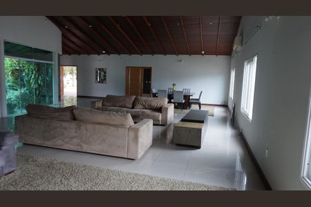 Casa para alugar com 560m², 5 quartos e 6 vagasSala principal