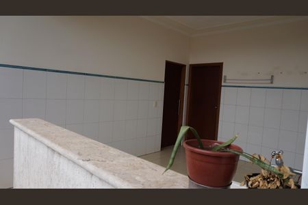 Área de serviço de casa para alugar com 5 quartos, 560m² em Vila Branca, Jacareí